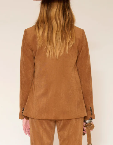 VESTE VINO NUTS